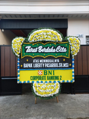 Papan Bunga Duka di Pinang Kencana
